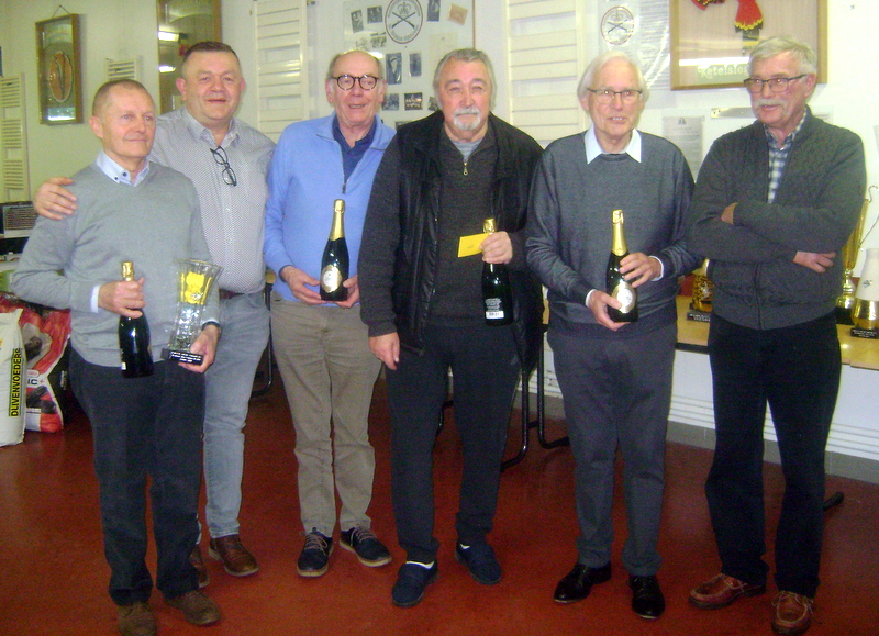 provinciale winnaars 2022: Wauters Omer, Petré Noël, Bruninx Roger, Lindekens Chrétien, Moermans Willy en Voorzitter Jorssen Paul