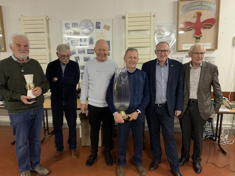   Lichte & zware fond kampioenen; van links naar rechts:  Hubrechts Tony, Voorzitter Jorssen Paul, Geelen Leon, Wauters Omer, Houbrechts Gino en  Moermans Willy