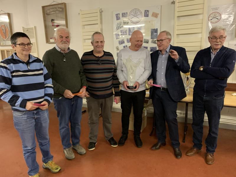 Lichte & zware fond kampioenen; van links naar rechts: Bleus Marleen, Hubrechts Tony, Vuerstaek André, Geelen Leon, Houbrechts Gino en Voorzitter Jorssen Paul